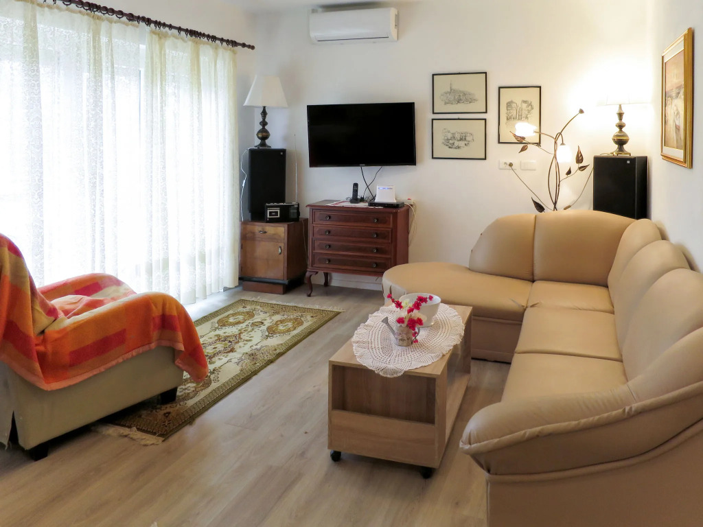 Holiday Home Ruza by Interhome