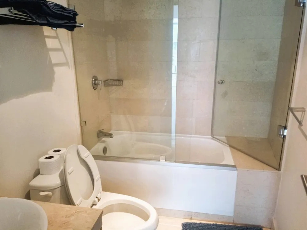 High-rise Reforma Apartment , 2bdr, 2bath,