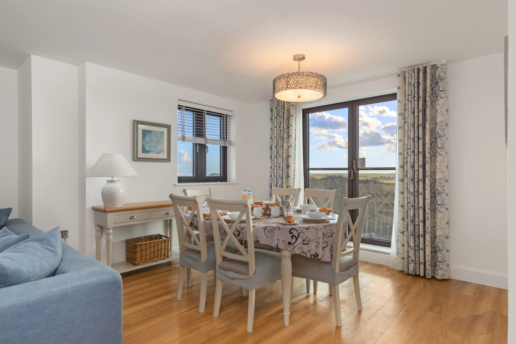 Apartment 8 Waterstone House - Luxury Apartment Sea Views Pet Friendly