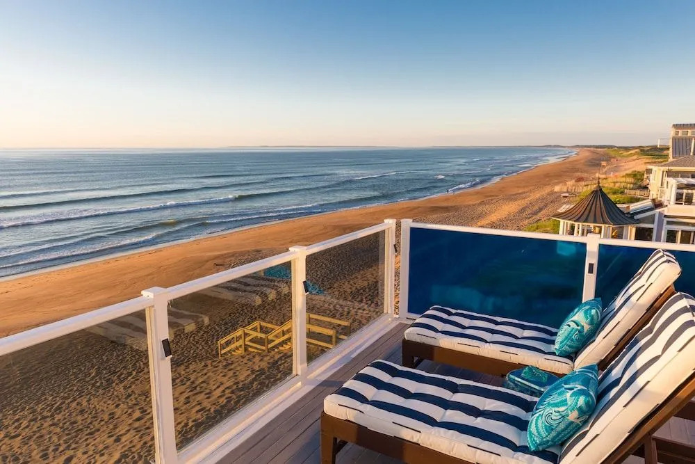 Blue - Inn on the Beach