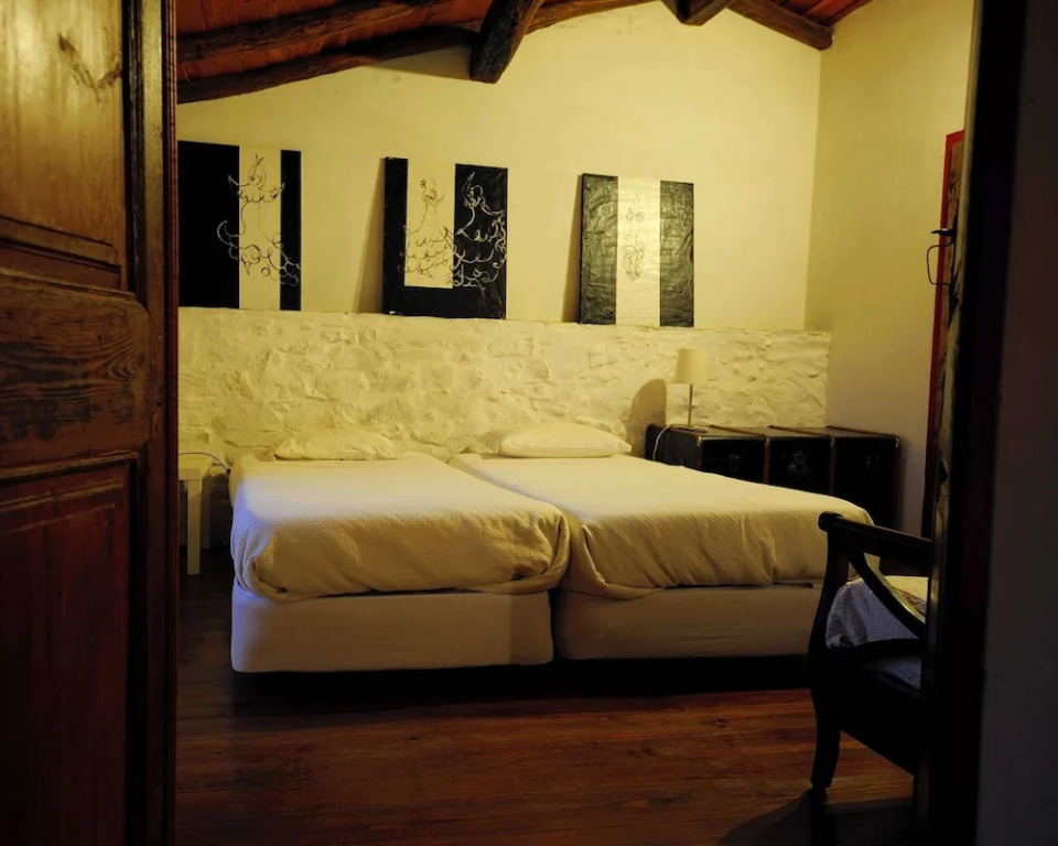 Quinta do Barrieiro - Art Selection by Maria Leal da Costa