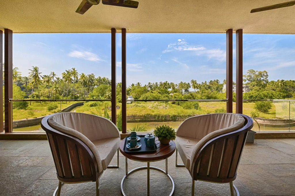 Melhor Stays Villa - L-M102 Luxurious 4BHK villa with private pool, Anjuna
