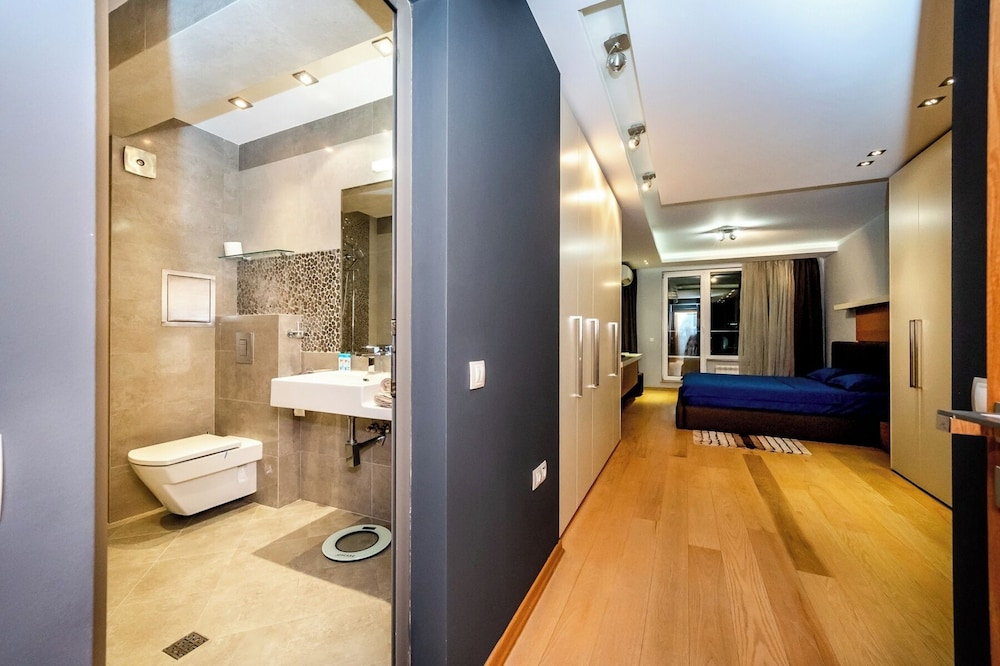 Sofia Luxury 3-Bed Penthouse Apartment Sleeps 6