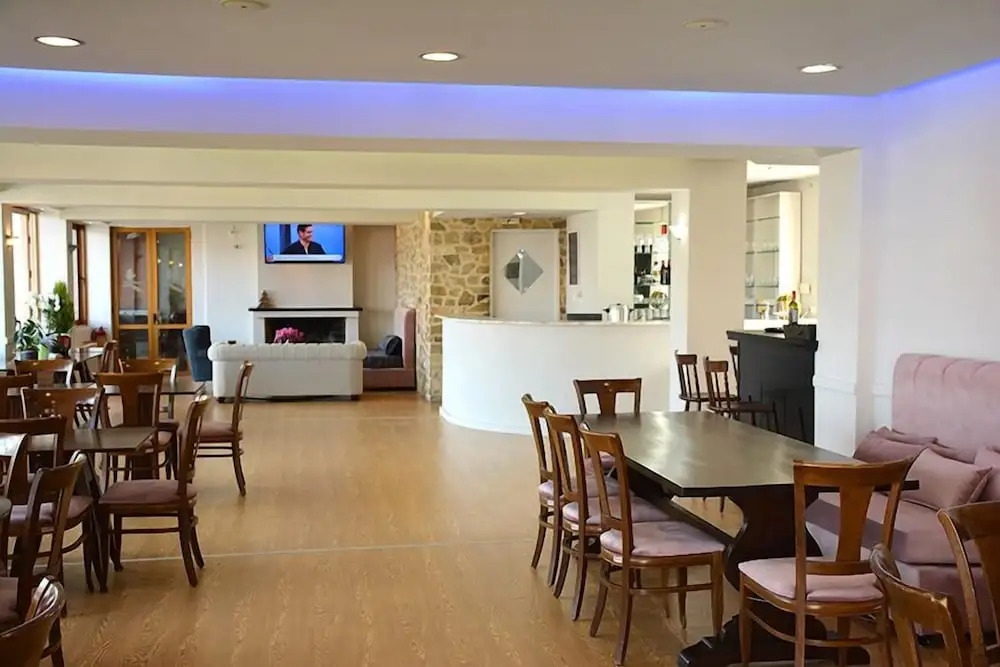PARNON HOTEL