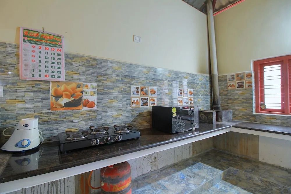 OYO 16451 Home Cozy Estate Stay madikeri
