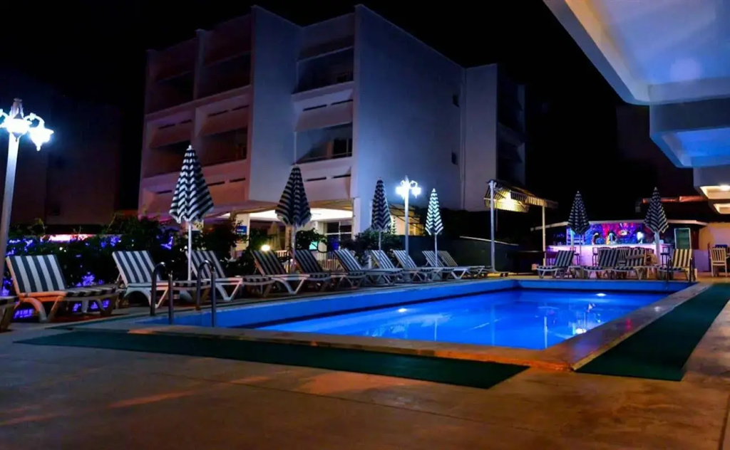 Green Palm Hotel