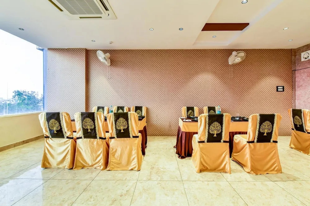 Hotel Frontier Royal