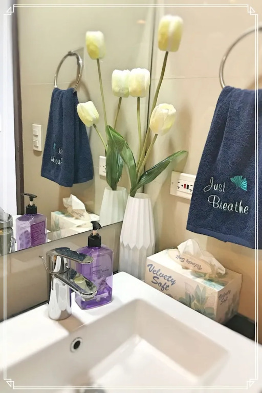 7th Floor Studio Suite W/ Balcony, Free-wifi&netflix next to Grand Canal Mall