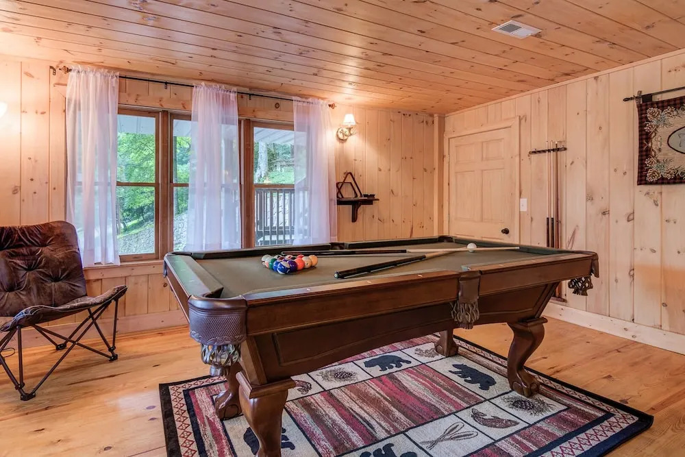 Treehouse Falls - 2 Br Home