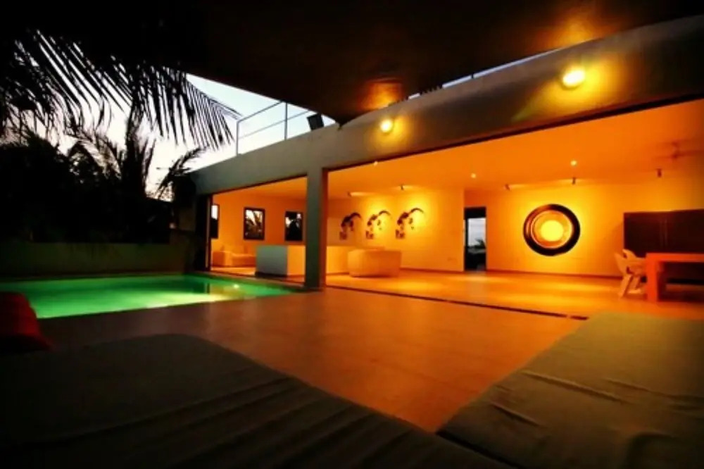 J E T S E T Villa Curacao