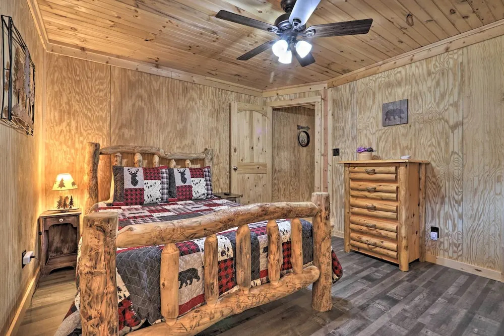 1 Mi to Dtwn Gatlinburg: Cabin w/ Game Room