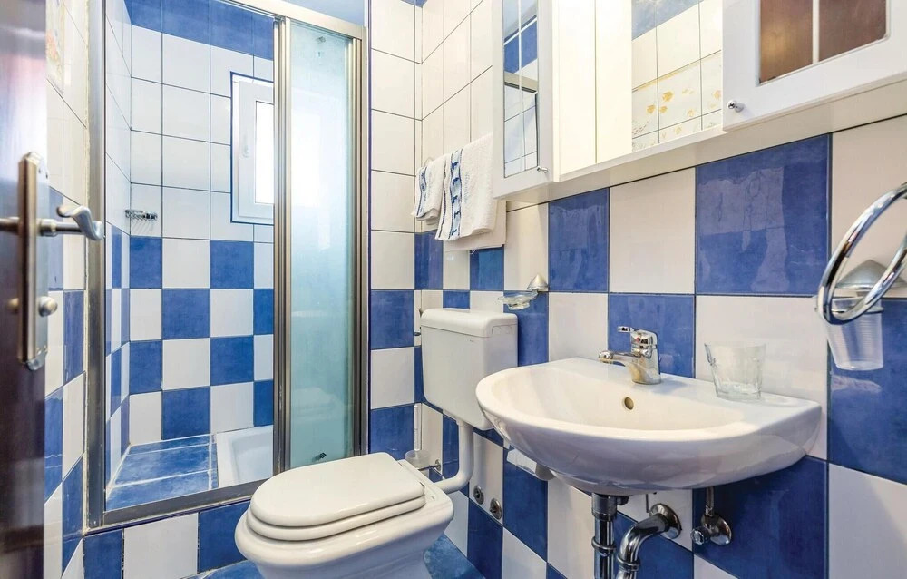 Gorgeous Home In Metajna