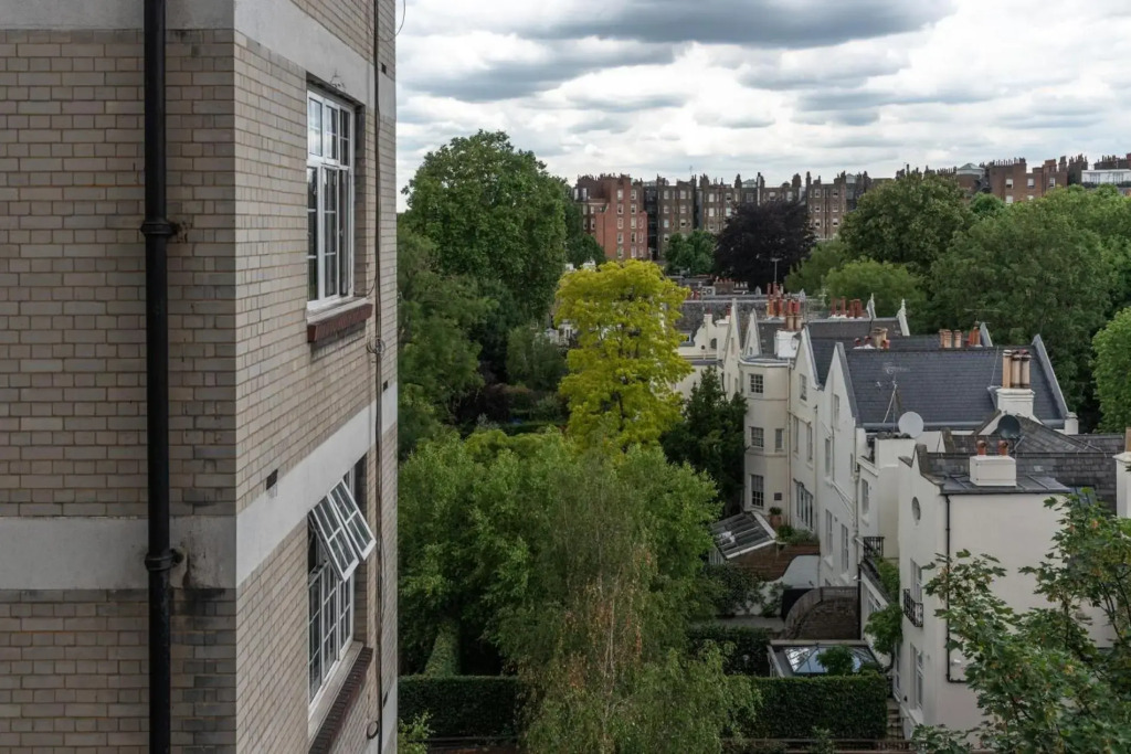 Stylish Art Deco 1 bedroom in West London