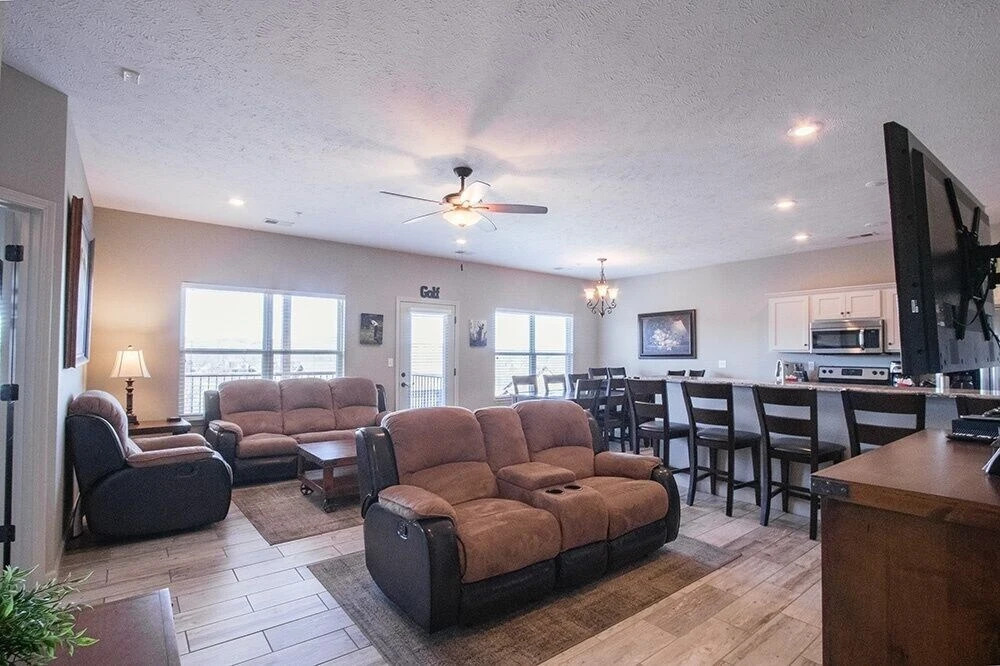Whole In One 12 Bedroom Condo