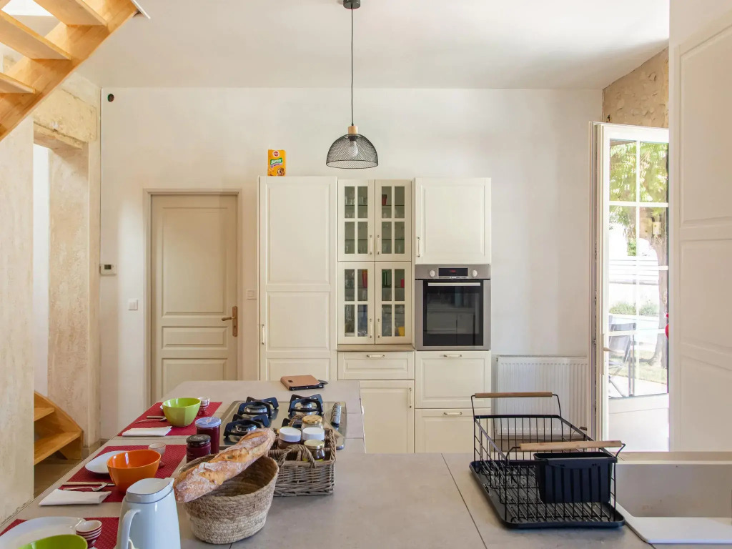 Cozy Bergerac Haven w Pool