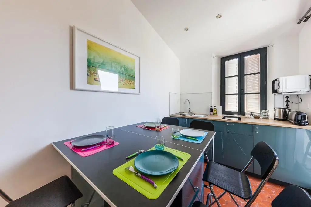 Chez Nous - 7 Appartements sur le Vieux Port