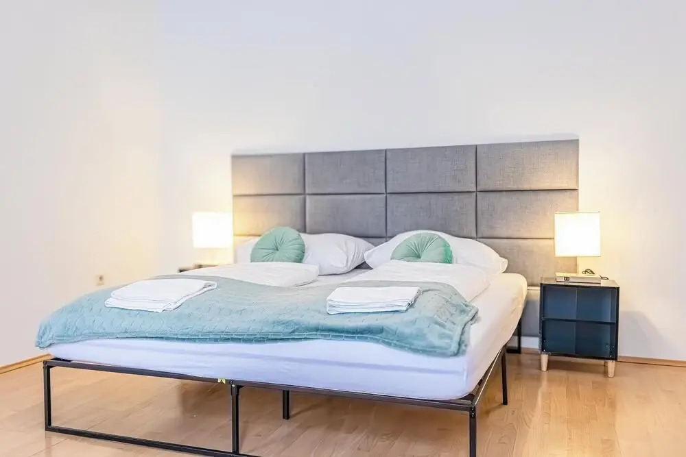 Long Stay 2BR Apt For 5 Stadthalle