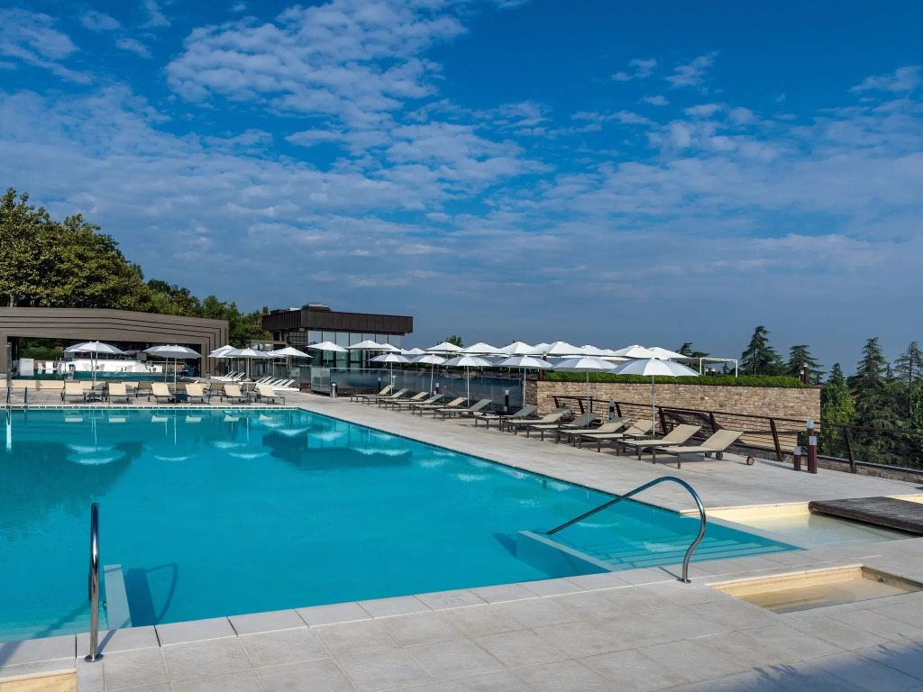 Premium Holiday Home in Castel San Pietro Terme With Pool