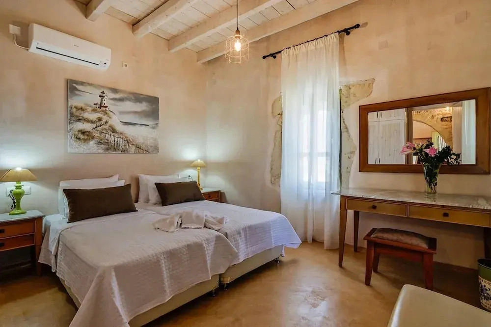 Cozy Holiday Home in Cretan Country Style
