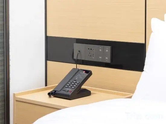 Liqi·Yu Hotel (Yuzhou Nadazhen Summer Plaza)