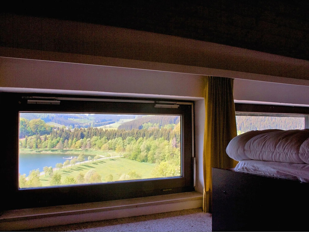 Spacious Apartment in Niedersfeld near Lake