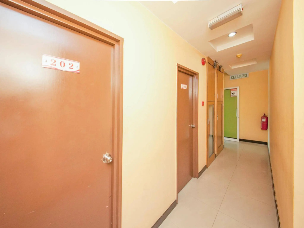 OYO Rooms Kampung Air Taxi Station