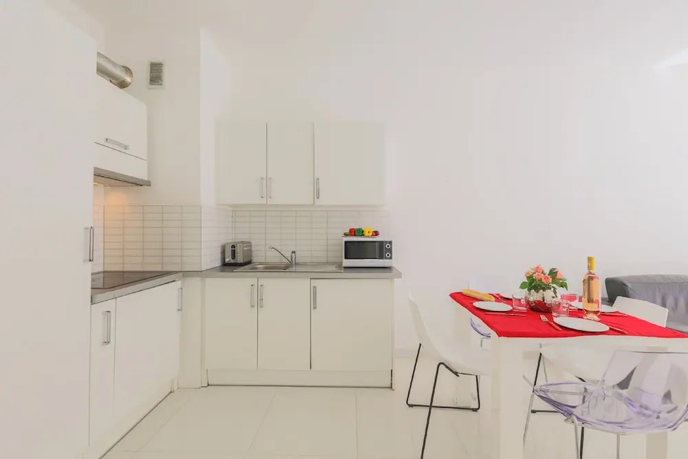Jardin Mozart AP4165 by Riviera holiday Homes