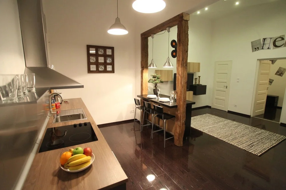 Dfive Apartments - Timber