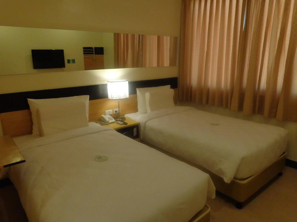 Go Hotels Iloilo
