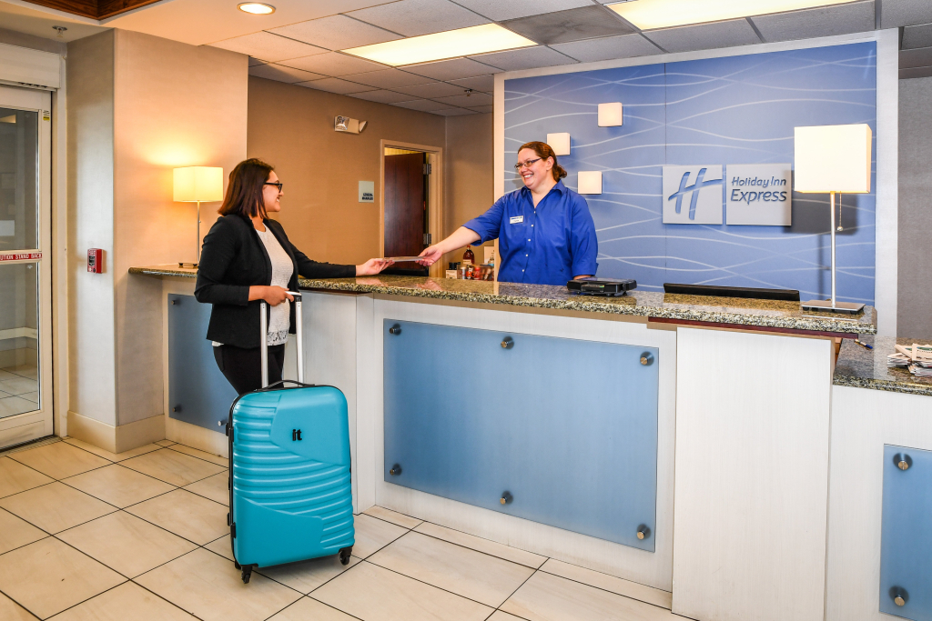 Holiday Inn Express Hotel & Suites - Concord by IHG