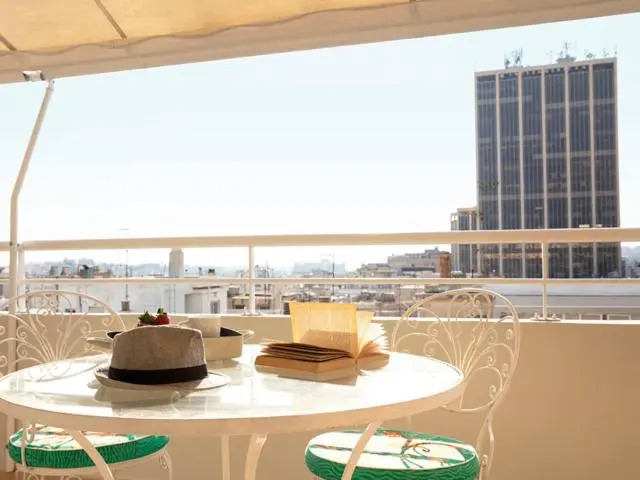 ATHENS Tower 2 BDRs / 2 BATHs luxury roof top residence