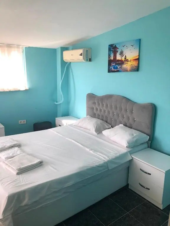 Aurora Aparthotel