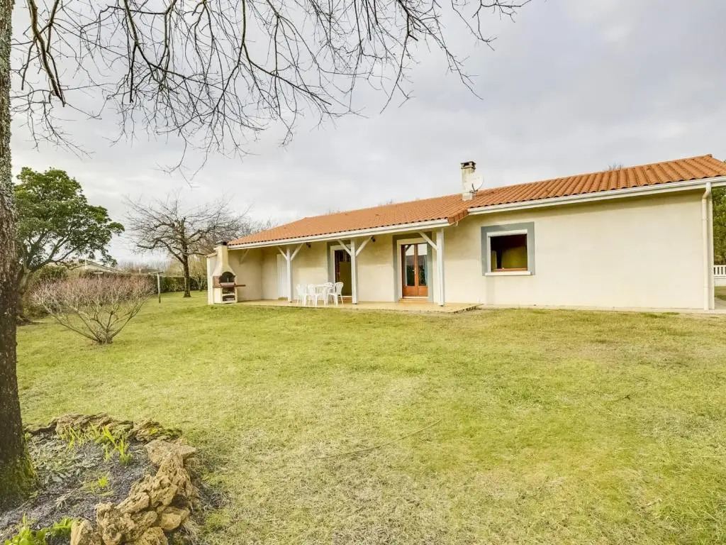 Maison plain-pied à Biscarrosse avec jardin clos, terrasse et parking pour 6 personnes - FR-1-521-105