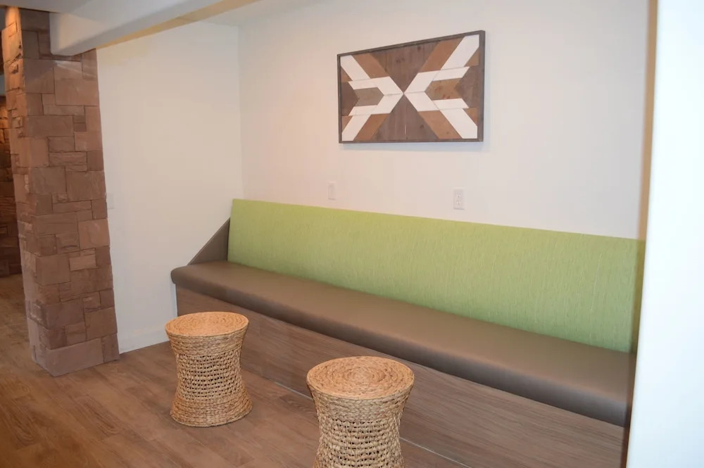 Red Sands Hotel