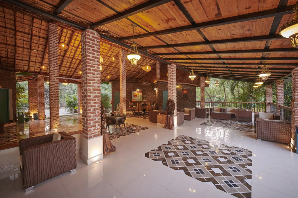 Aacorn Hideaway Resort & Spa