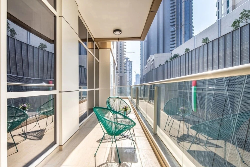 Plush 3BR w/ Study in Prime District - Downtown Dubai!
