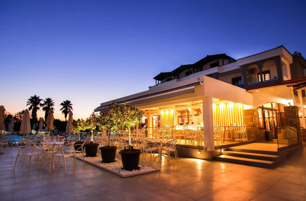 Acrotel Lily Ann Village