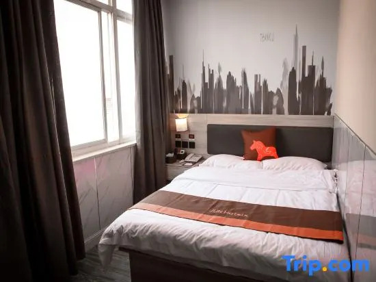 Junyi Chain Hotel (Haiyan Qiyuan Chengbei East Road)