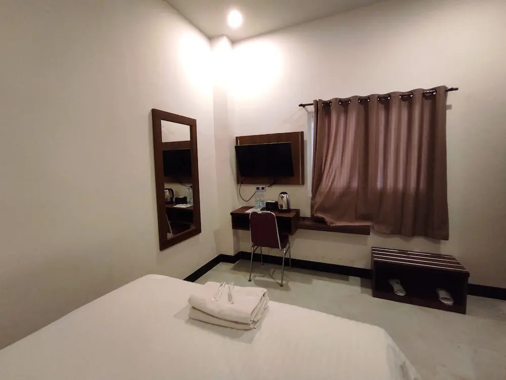 Hotel O Subur