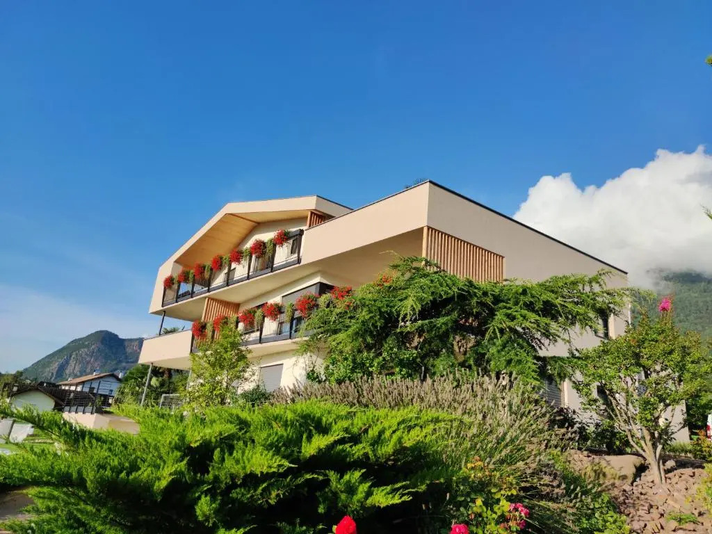 Highlight Apartments