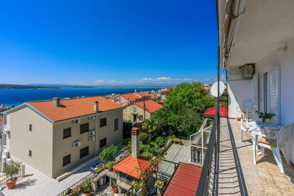 Apartment Mira
