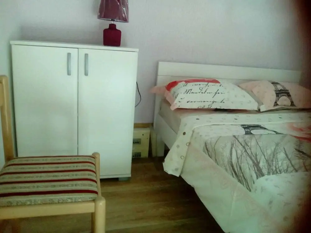 Romantic Apartment with Gallery