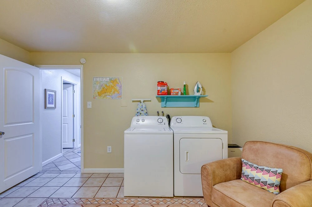 Pet-friendly Kanab Getaway w/ Patio & Grill!