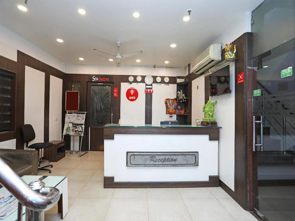OYO 9936 Elite Inn