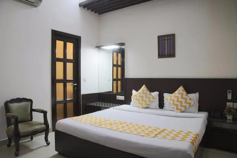 FabHotel Daffodils Inn Connaught Place