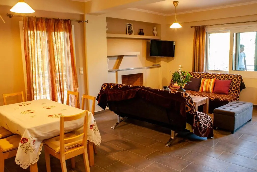 Tsoutsis Apartments
