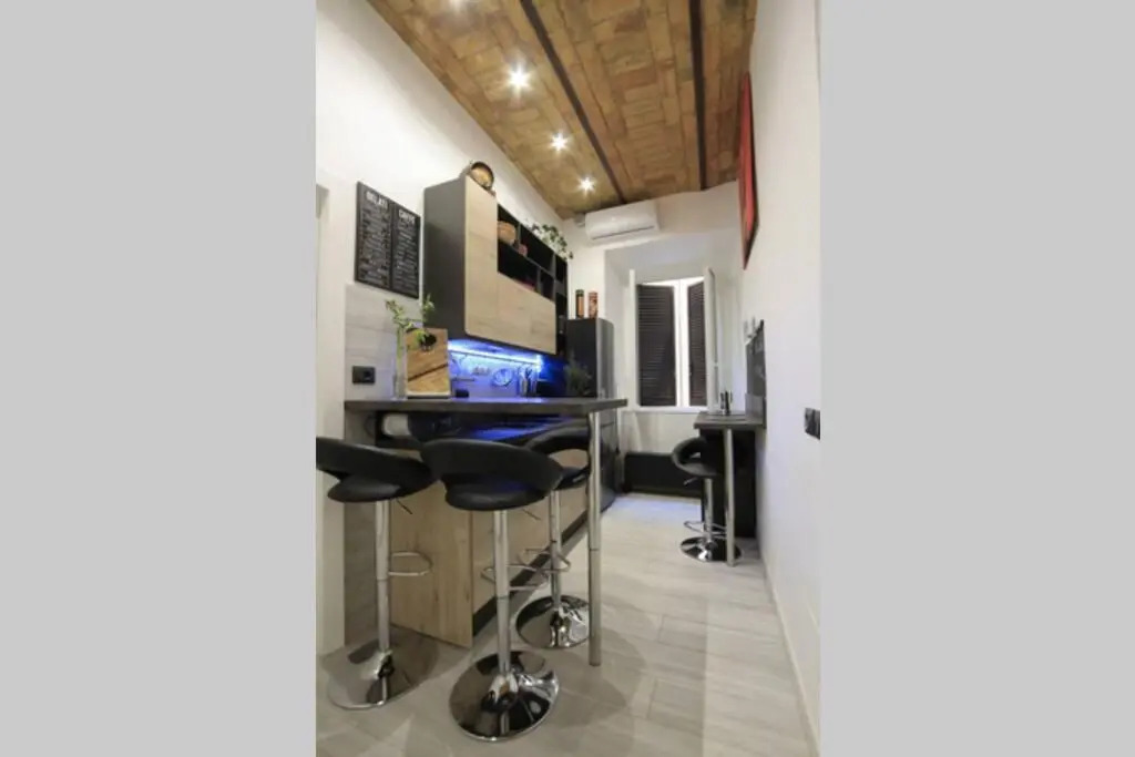 Elegant apartment in Inner City at Vatican - NETFLIX and Optical fiber