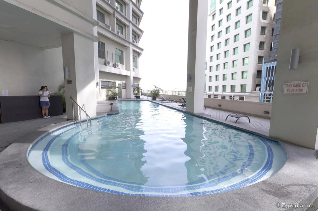 Mandarin Plaza Hotel