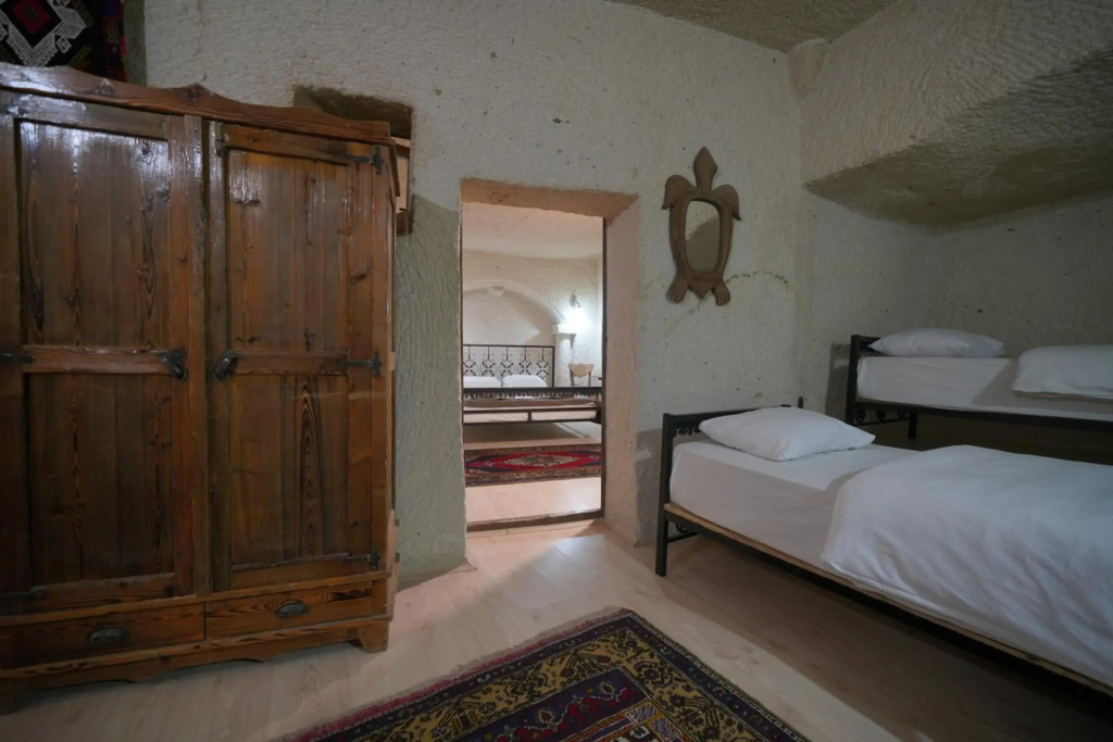 View Cave Hotel
