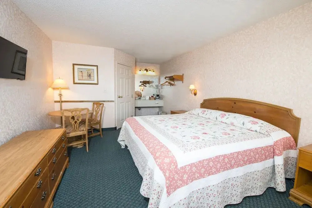 OurGuest Inn & Suites Downtown Port Clinton